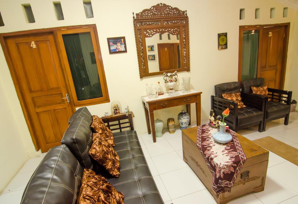Pendopo Andari Homestay Yogyakarta Luaran gambar